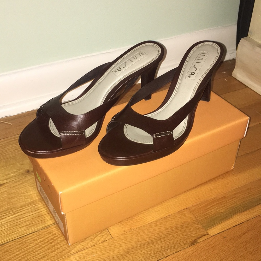 Unisa brown leather heels size 8